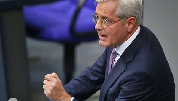 Röttgen drängt auf Reduzierung von Abhängigkeiten von China