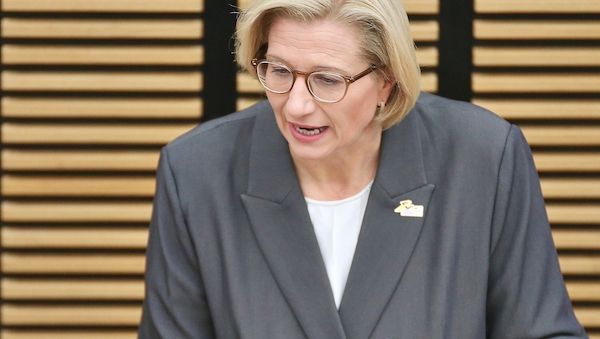Rehlinger verteidigt geplante Bürgergeld-Reform