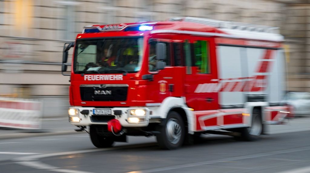 Mann bei Brand in Falkensee verletzt - Strom fällt aus