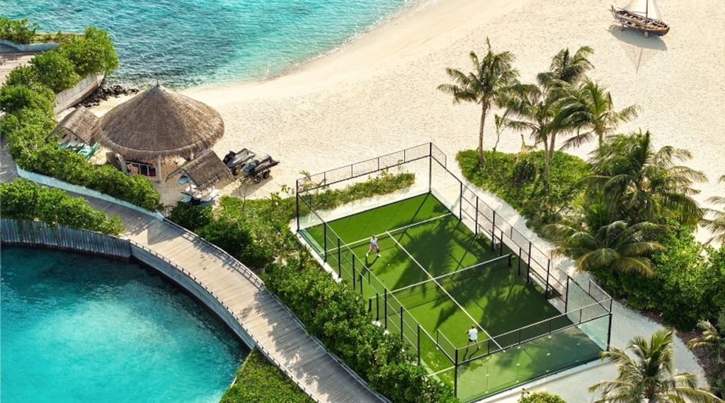 Padel Goes Malediven: Deutschlands Nr.1 Denise Höfer gibt Padel-Masterclass  im The Nautilus Maldives
