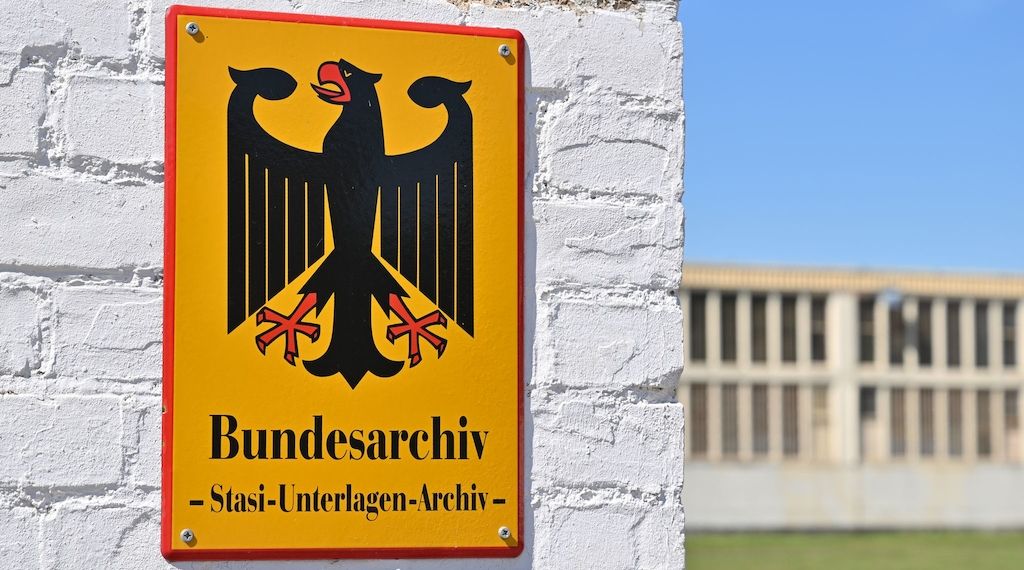 Frankfurt Oder Ausstellung widmet sich Stasi-Überwachung im Fußballstadion