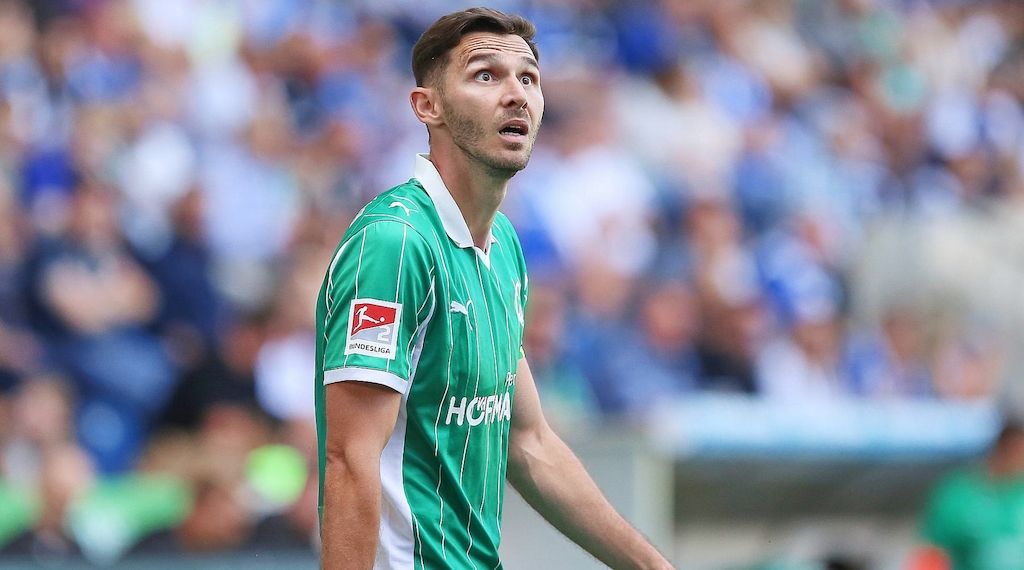 2. Bundesliga: Paderborn schlägt Fürth - Platz 1