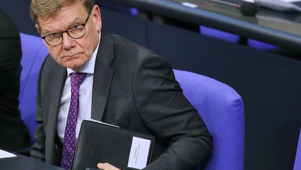 Hagel widerspricht Wadephuls Syrien-Aussagen