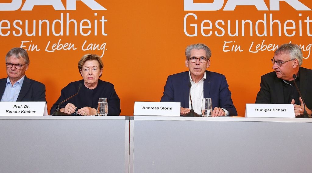 DAK sieht Pflegesystem "am Kipppunkt"