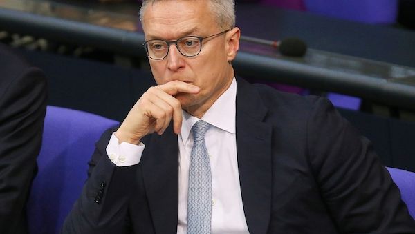Wildberger nennt 5 Milliarden Euro als Ziel für Bürokratieabbau