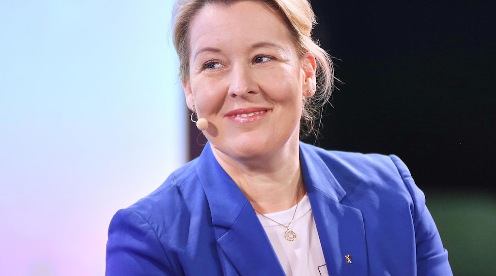 Berliner Senat stellt 10-Punkte-Plan für Zentren vor