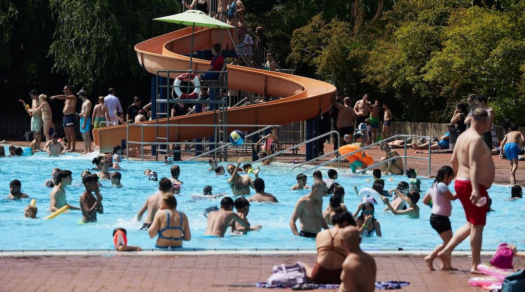 Berliner-Freibadbesuch mit Superferienpass für Kinder und Jugendliche