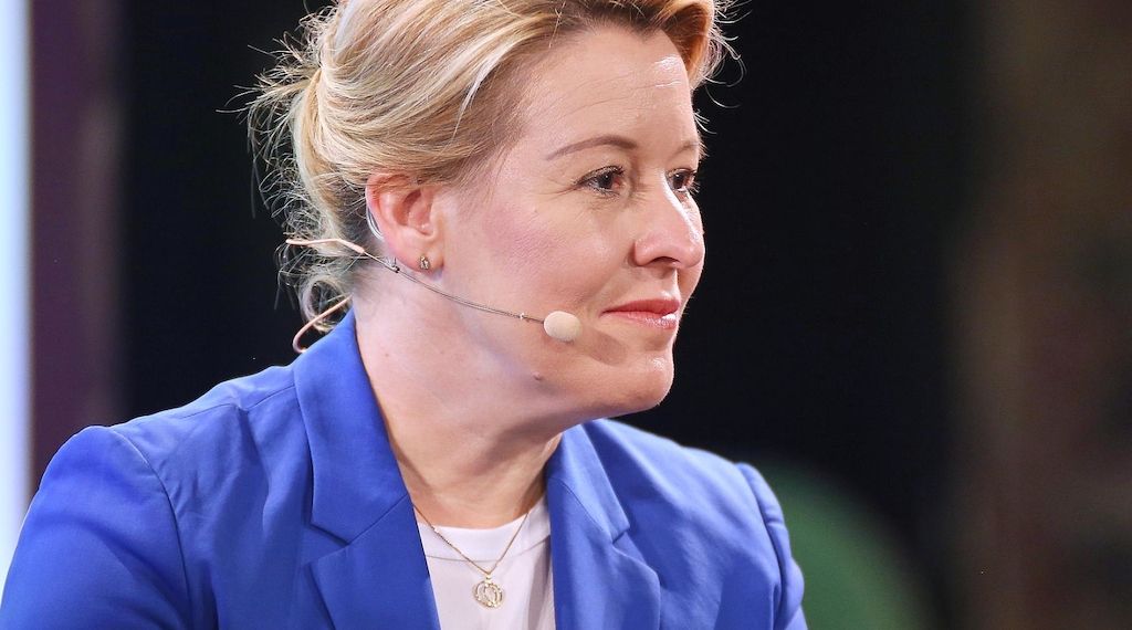 Giffey fordert mehr Willkommenskultur und schnellere Visa für indische Fachkräfte