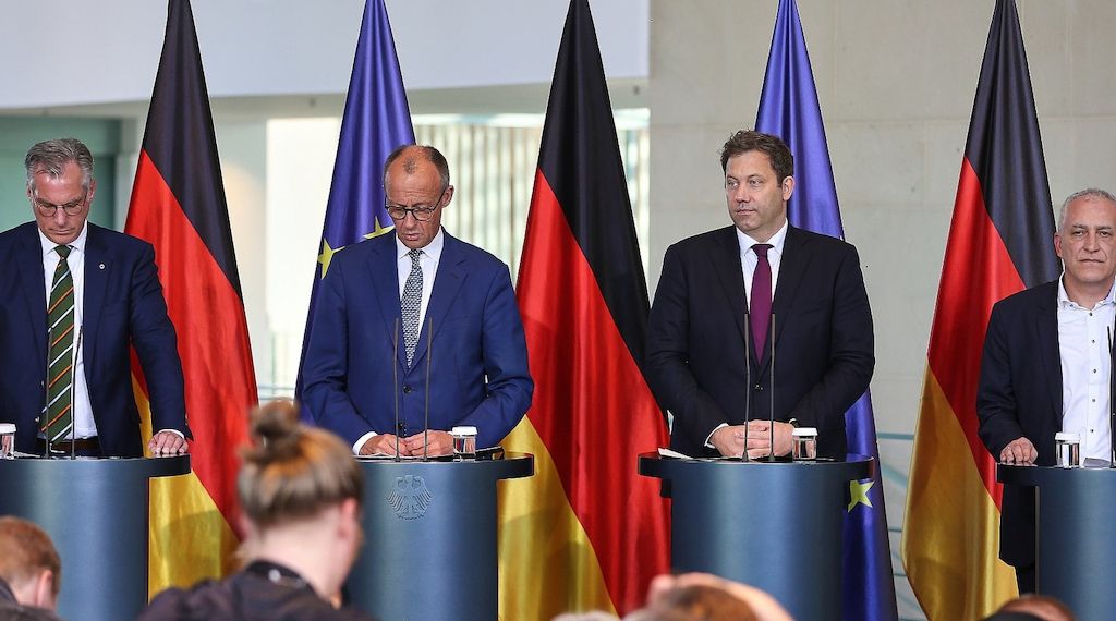 Merz verspricht Stahlbranche Einsatz für bessere Rahmenbedingungen