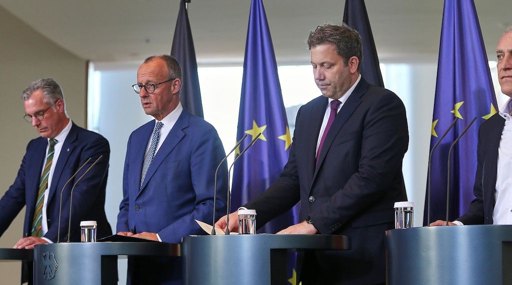 Woidke fordert bei Stahlgipfel klare Perspektiven für Stahlindustrie