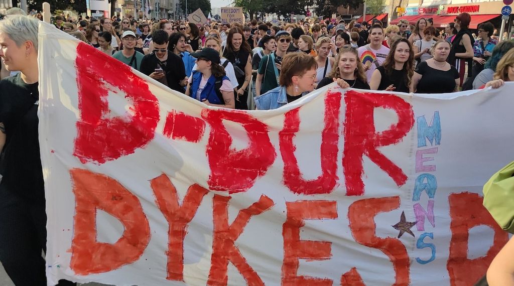 Mehrere Tausend Teilnehmer bei "Dyke-March" in Berlin