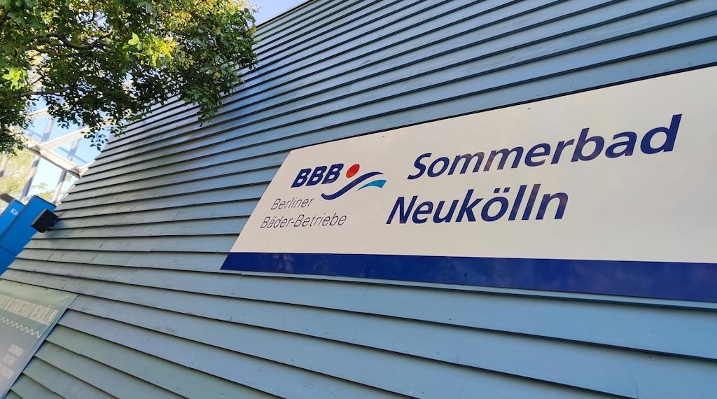 Massenschlägerei im Neuköllner Sommerbad