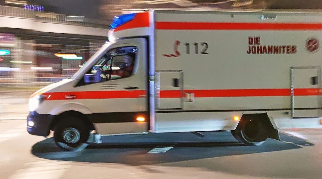 Junger Mann in Berlin-Friedrichsfelde überfallen und beraubt