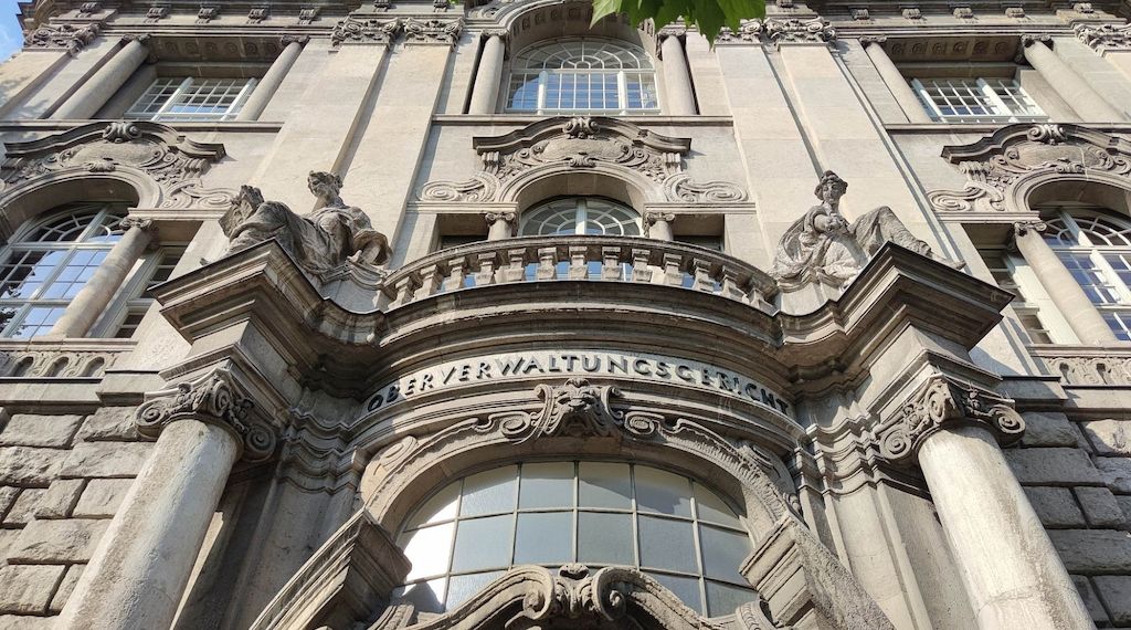 OVG: Aufnahmezusage entbindet nicht von Visumprüfung