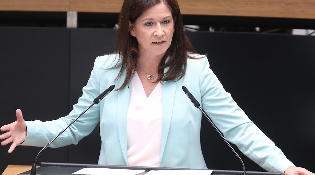 Linke wirft Bildungssenatorin Versagen bei Umgang mit Queerfeindlichkeit vor