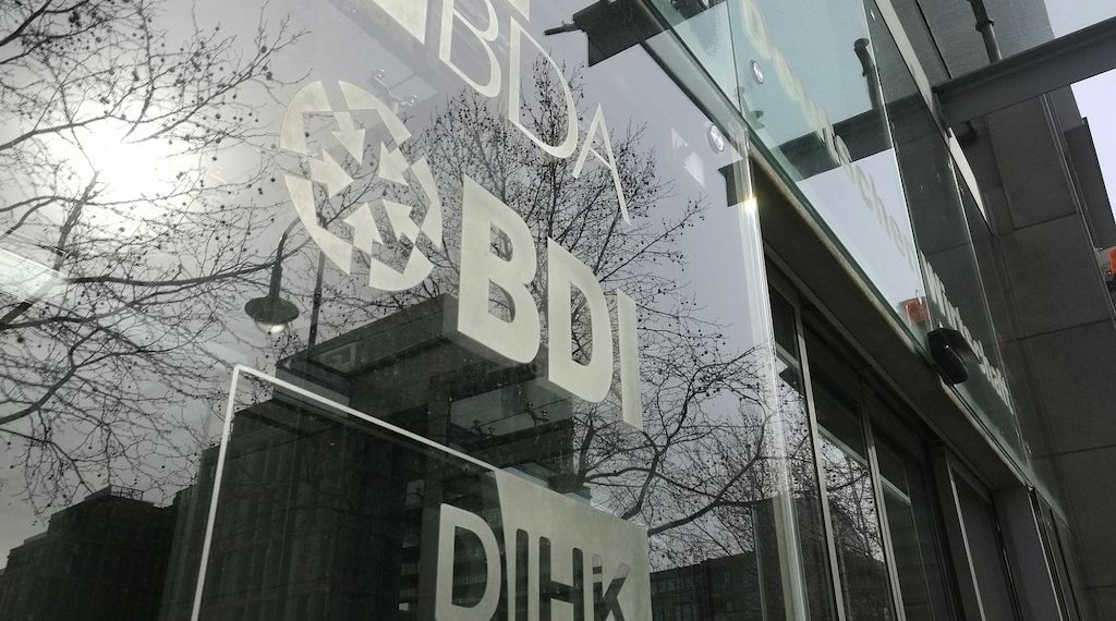 DIHK bewertet neue Frist für US-Zölle als gutes Signal