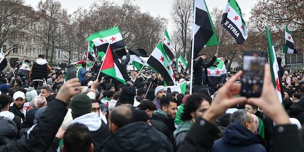 Zuzüge von Syrern nach Assad-Sturz halbiert