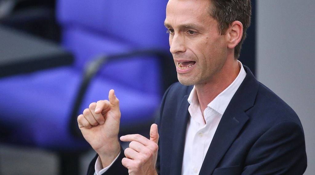 Grünen-Fraktion attackiert Merz und Union in Steuerdebatte