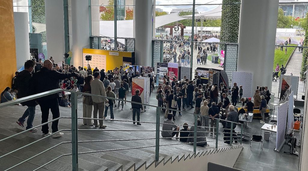 100.000 Besuche beim "Tag der offenen Tür" der Bundesregierung