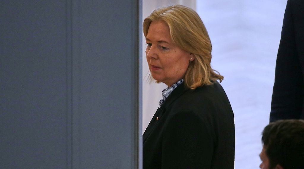 Bas verteidigt "Bullshit"-Äußerung und lehnt Sozialkürzungen ab