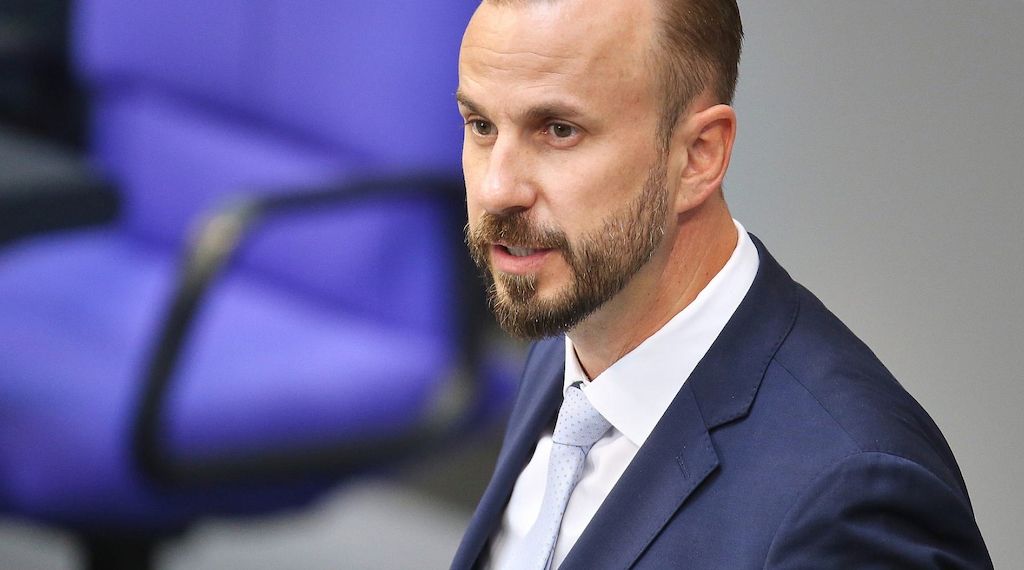 AfD-Abgeordneter verteidigt Post zu ersten Strophen der Ex-Hymne
