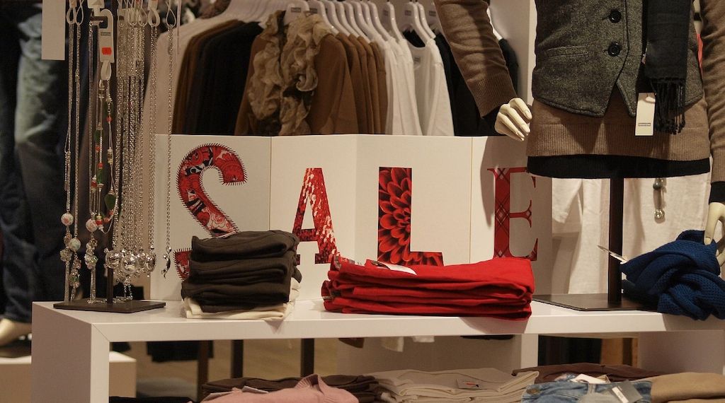 Umweltminister mahnt zu mehr Qualitätsbewusstsein bei Kleidung