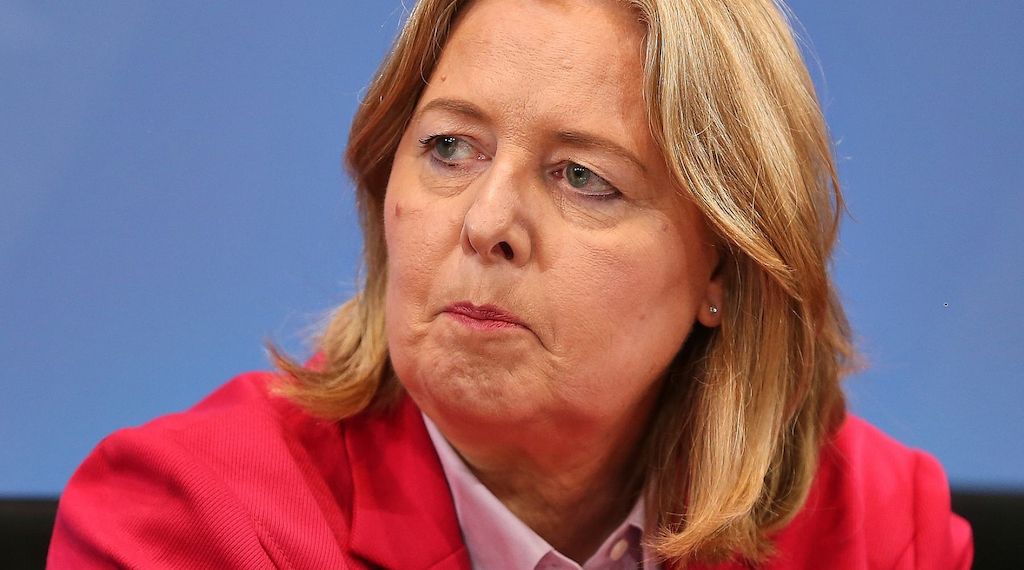 Knappe Hälfte bescheinigt Bas verständliche Sprache