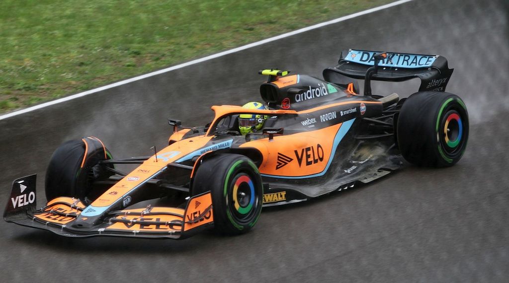 Norris siegt in Brasilien - Verstappen kämpft sich aufs Podium