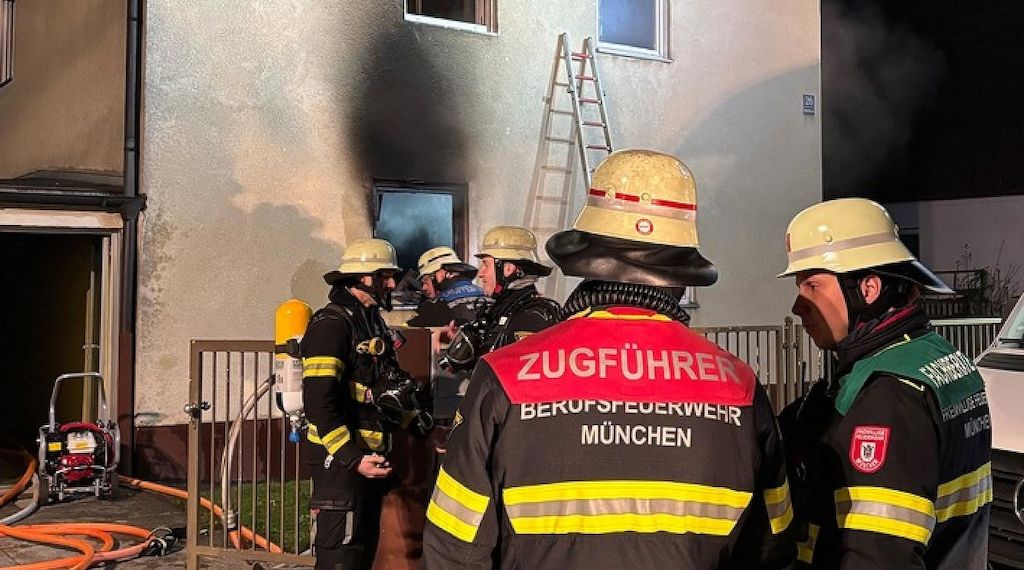 Schwerverletzter nach Wohnhausbrand in München-Lerchenau