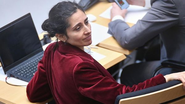 Grüne fordern Rücknahme von Kürzungen bei Frauenprojekten in Berlin