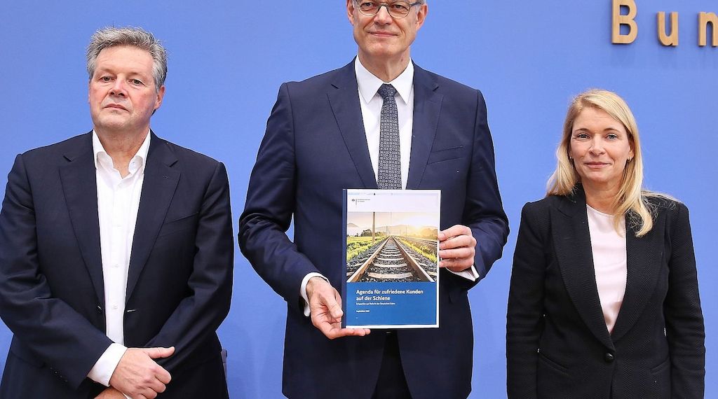 Al-Wazir gibt Bund Schuld für Probleme bei Deutscher Bahn