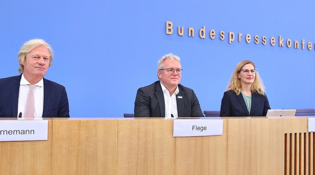 Bahnbranche hält Schnieders Bahn-Ambitionen für "etwas zu lasch"