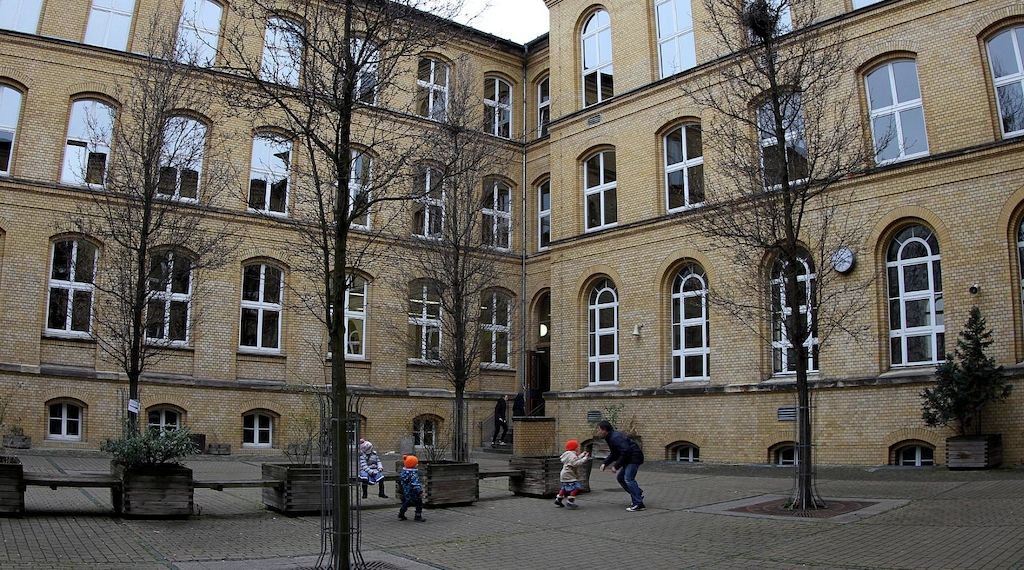 Bayern führt tägliche Bewegungsstunde an Grundschulen ein
