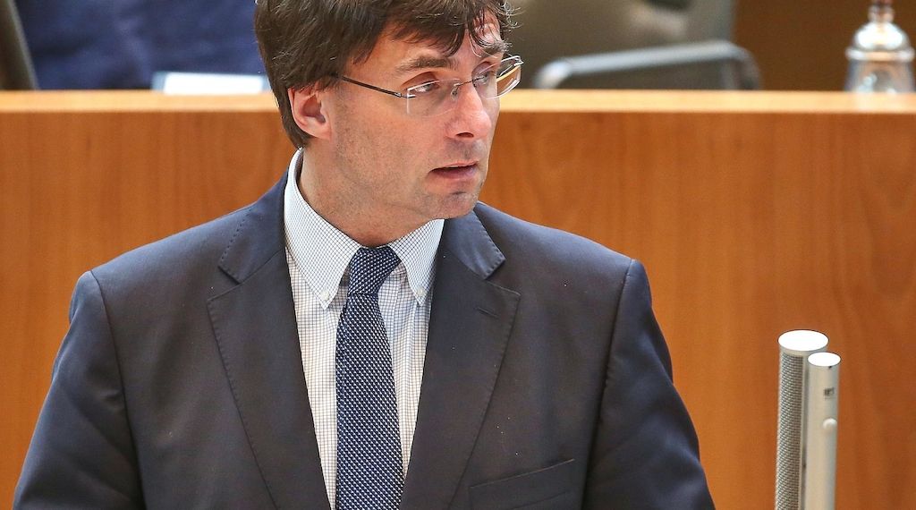 NRW-Finanzminister bringt 112-Milliarden-Haushalt für 2026 ein