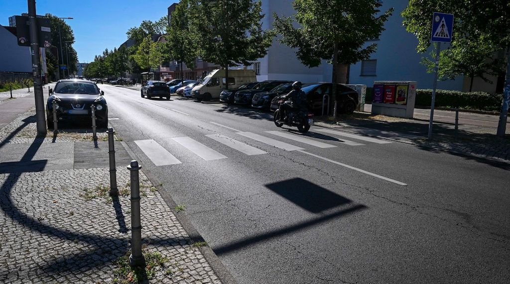 Auf Zebrastreifen erfasst: Zweijähriger stirbt nach Unfall in Berlin-Lichtenberg