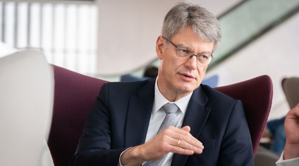 Passagierschiff beim Einfahren in Schleuse St. Aldegund geprallt - Bundesverkehrsminister Patrick Schnieder heute vor Ort