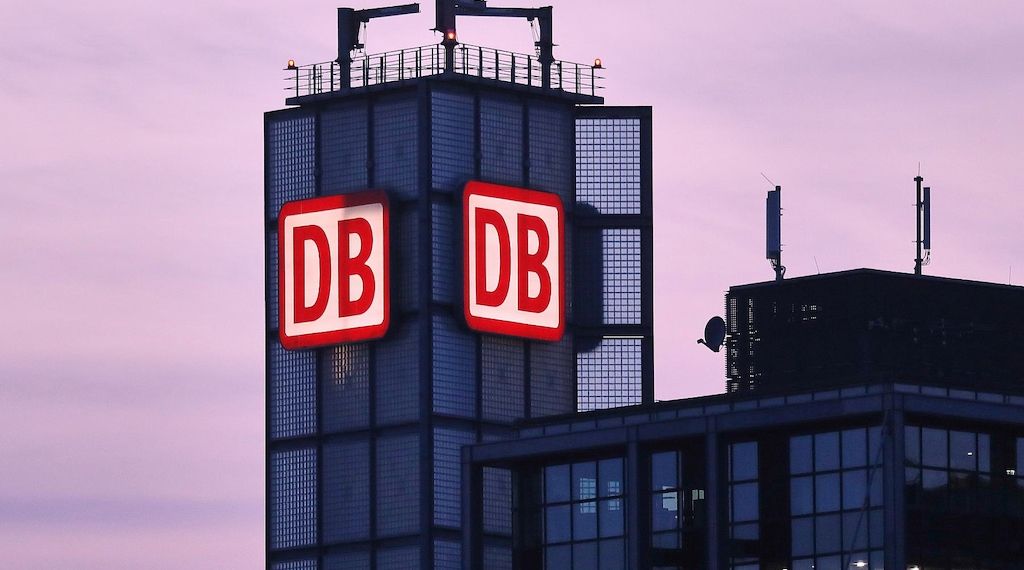 Bahn schließt erstes Halbjahr mit Millionenverlust ab