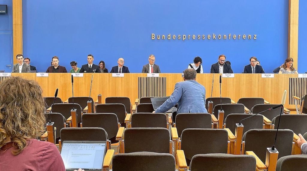 Bundesregierung hält sich bei Intel-Milliarden bedeckt