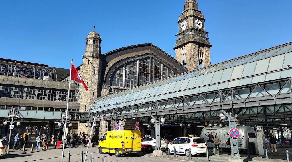 Bauarbeiten der Deutschen Bahn beeinträchtigen Zugverkehr in Hamburg
