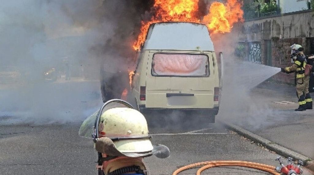 Wohnmobil in Stuttgart-Ost vollständig ausgebrannt