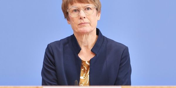 Grimm verlangt Lockerung des Kündigungsschutzes