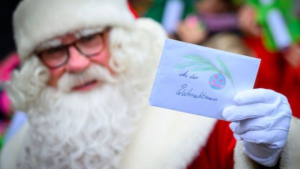 Brandenburg: Der Weihnachtsmann kommt nach Himmelpfort