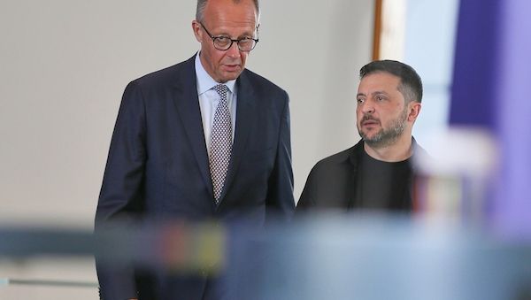 Merz telefoniert mit Selenskyj