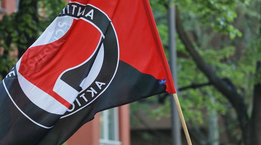 USA stufen deutsche "Antifa Ost" als Terrororganisation ein