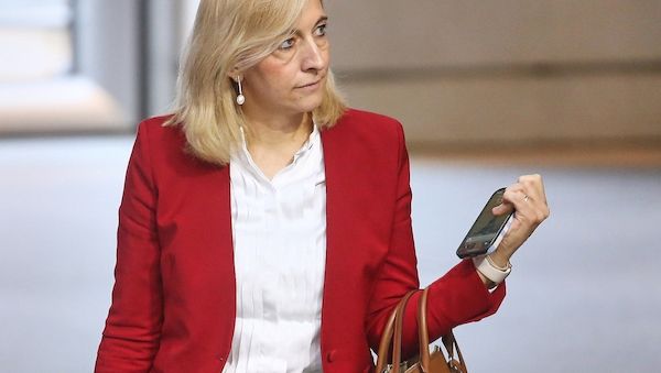 Gesundheitsministerin gegen "Basistarif" für Krankenkassen