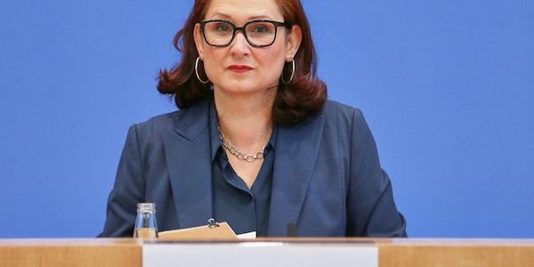 Ataman fordert besseren Schutz gegen sexuelle Belästigung im Alltag