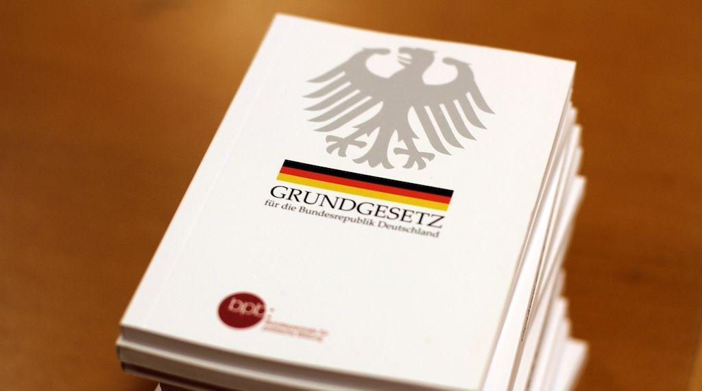 Grundgesetz- Kein Buch mit sieben Siegeln