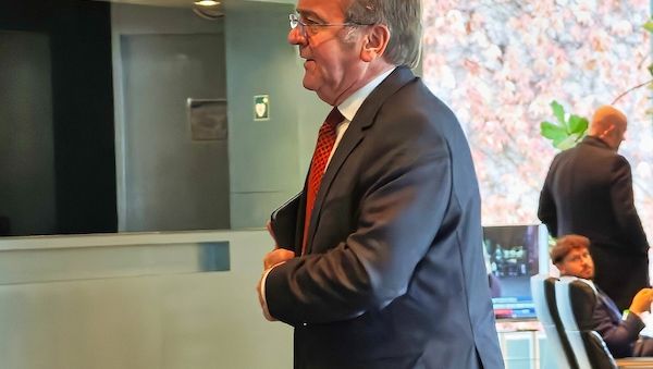 Pistorius warnt vor Demokratie-"Müdigkeit"