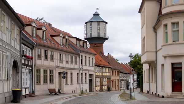 Ein Senior aus Nauen darf sich als Lotto-Glückspilz bezeichnen