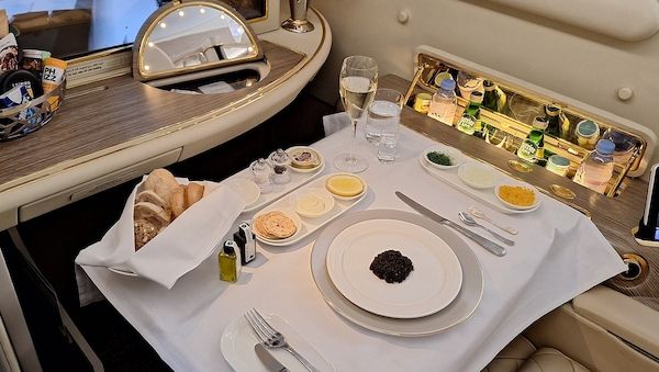 Regierung droht Streit über Abgabe für Luxusflugreisen